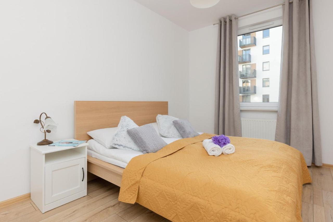 Warsaw Ulrychow Apartment With Parking By Renters Buitenkant foto