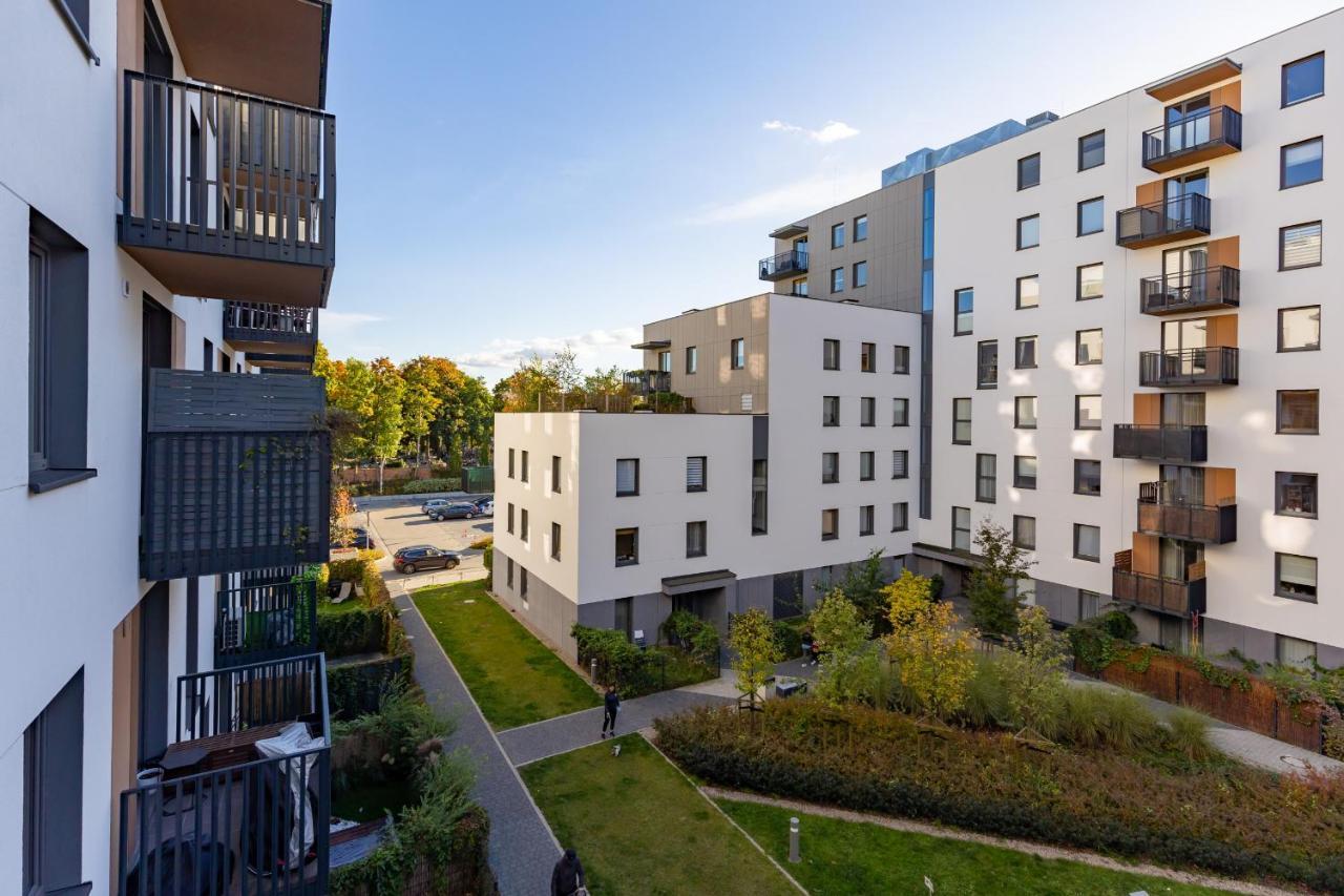 Warsaw Ulrychow Apartment With Parking By Renters Buitenkant foto