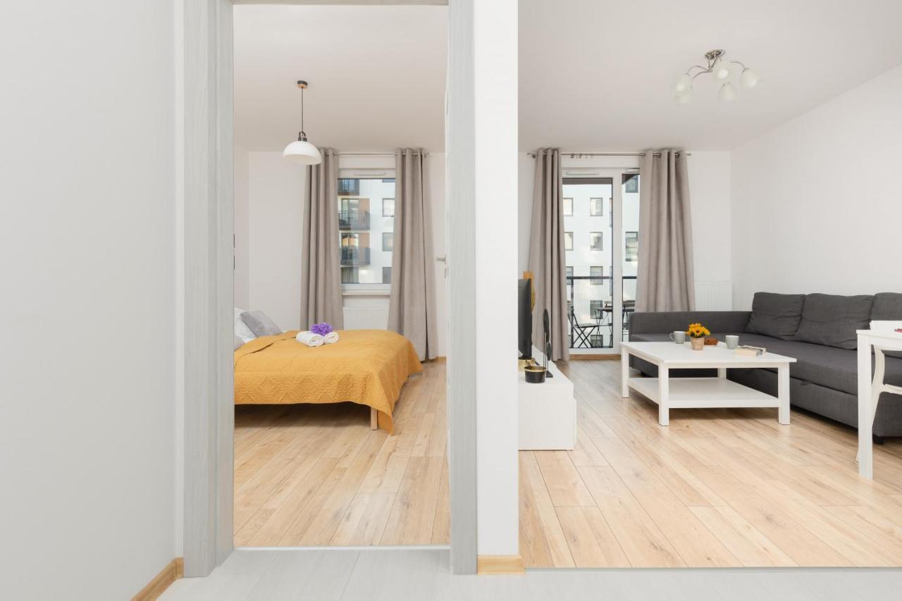 Warsaw Ulrychow Apartment With Parking By Renters Buitenkant foto